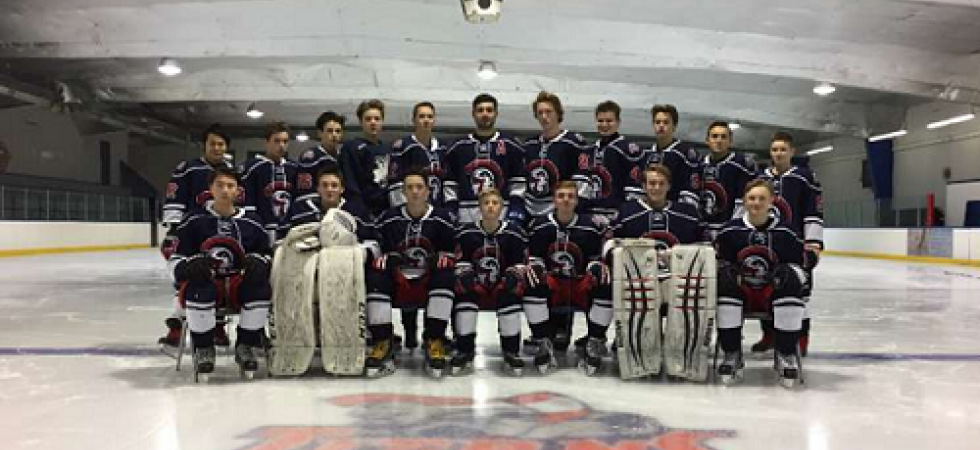 Quarto anno all'estero, dalla Val di Fassa al Canada per giocare a hockey: la storia di Davide